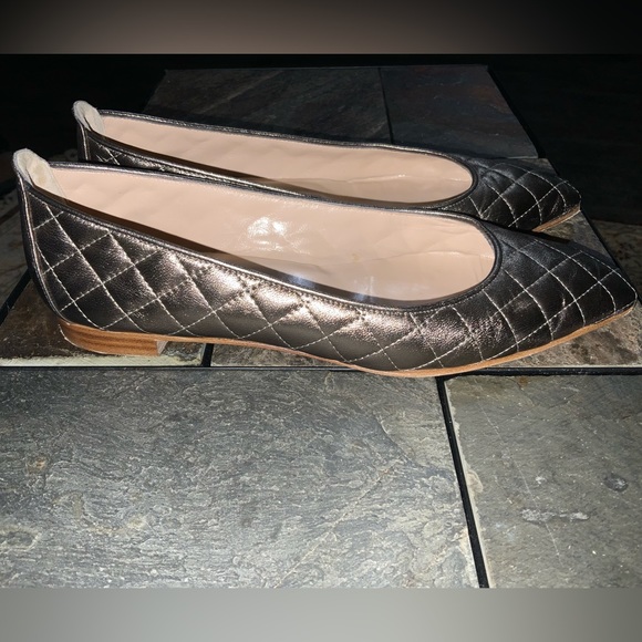 EUC MANOLO BLAHNIK PEWTER QUILTED LEATHER BALLET FLATS SIZE 37 1/2 - Picture 6 of 11